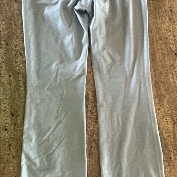 ATHLETA Girl High Rise Softluxe Chit Chat Flare Pant Size large (12) - Picture 3 of 4